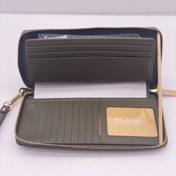 Michael Kors Large Continental
Wallet Wristlet Olive - Picture 6 of 9